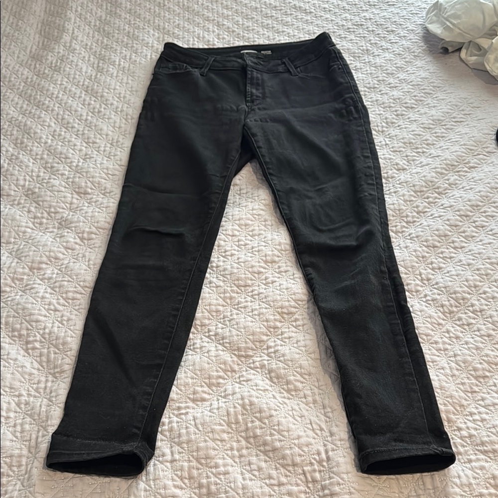 Old Navy Women's Black Skinny Jeans